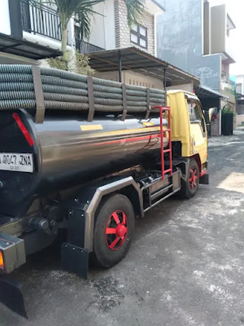 Armada Truk Sedot WC Rohim Jasa